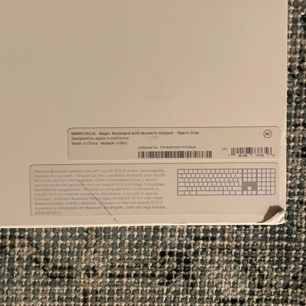 Apple Magic Keyboard - Sleek Black Design